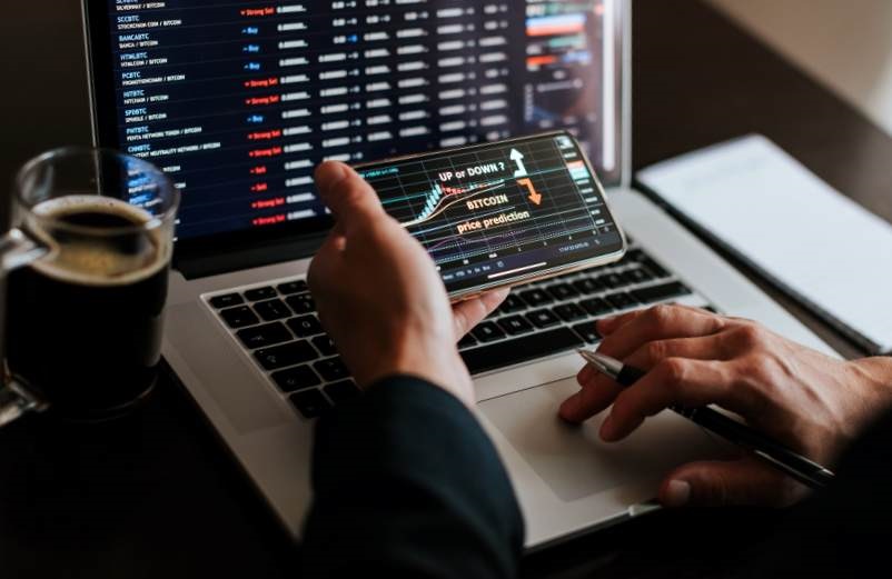Comment investir en bourse avec eToro ?