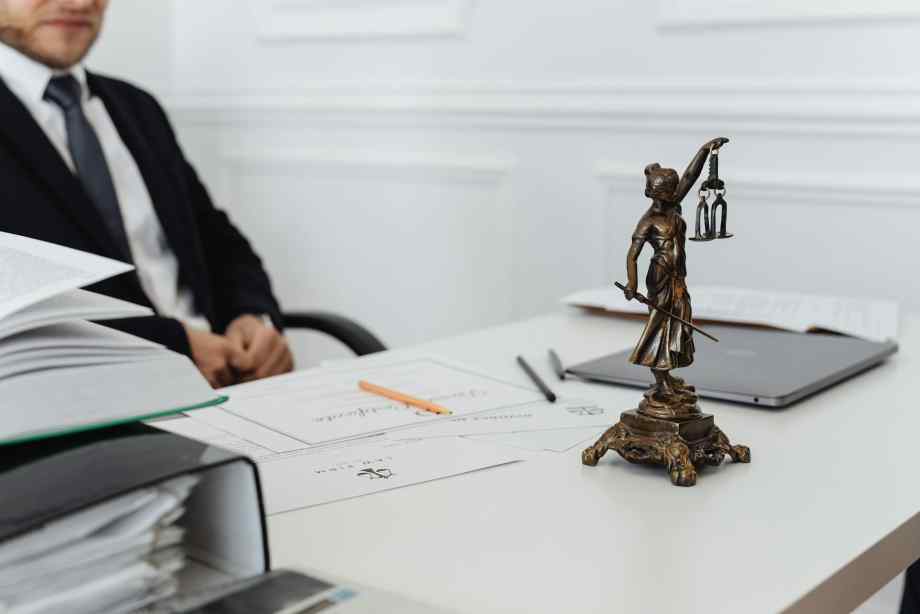 Combien de jours de congé par mois pour un CDD : ce que prévoit le Code du travail