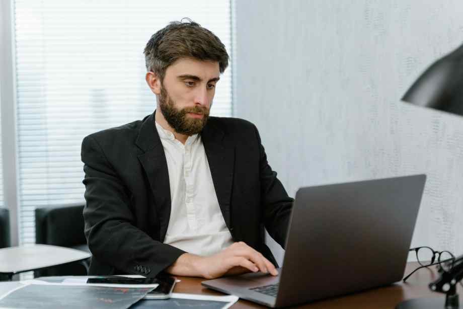 Créez votre dossier de surendettement en ligne-CNSEE Business