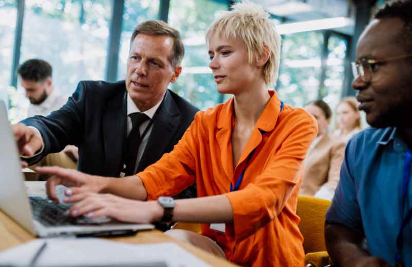 Les éléments clés qui inspirent confiance sur un site CNSEE Business