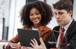 Professionnels du droit : comment la présence en ligne renforce la crédibilité et la confiance des clients ? CNSEE Business