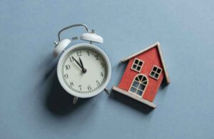 Quel délai minimum entre compromis et vente sans prêt immobilier ?-CNSEE Business