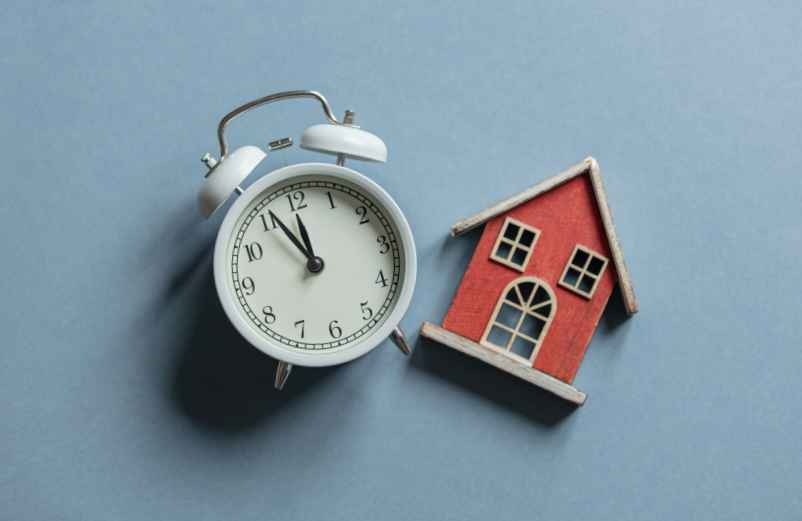 Quel délai minimum entre compromis et vente sans prêt immobilier ?-CNSEE Business