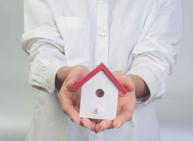 Comment acheter la maison de ses parents de leur vivant ?-CNSEE Business