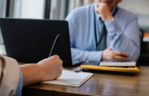 Quel délai entre l’entretien préalable et le licenciement pour inaptitude ? CNSEE Business